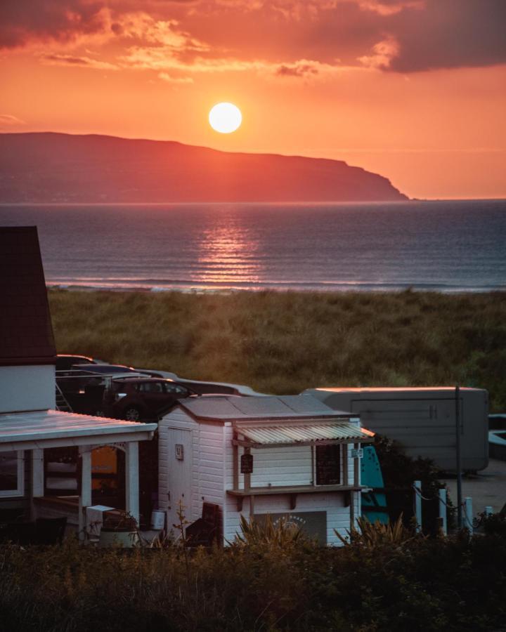 Tideaway - Cosy Seaside Village Bungalow Near Beach Castlerock Exterior foto